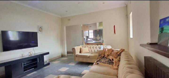 3 Bedroom Property for Sale in Wychwood Gauteng