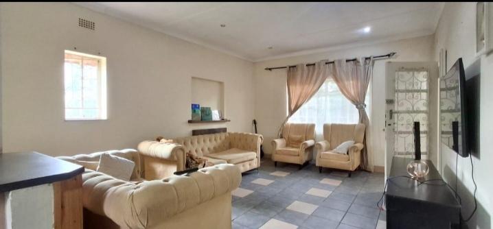 3 Bedroom Property for Sale in Wychwood Gauteng
