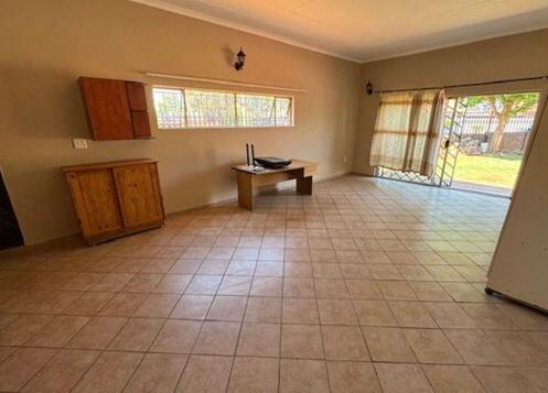 3 Bedroom Property for Sale in Birchleigh Gauteng