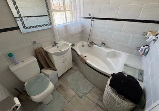 3 Bedroom Property for Sale in Birchleigh Gauteng