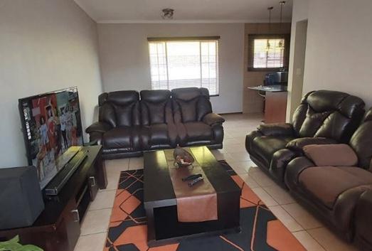 3 Bedroom Property for Sale in Glen Marais Gauteng