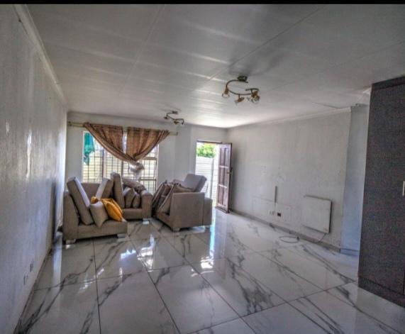 1 Bedroom Property for Sale in Kempton Park Gauteng