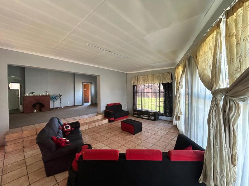 3 Bedroom Property for Sale in Selection Park Gauteng