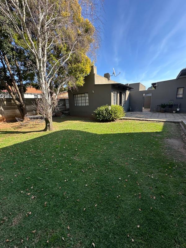 6 Bedroom Property for Sale in Selection Park Gauteng