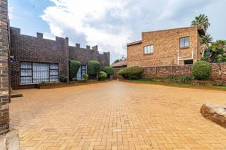 5 Bedroom Property for Sale in Bassonia Gauteng