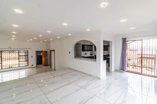5 Bedroom Property for Sale in Bassonia Gauteng