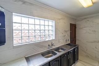 5 Bedroom Property for Sale in Bassonia Gauteng