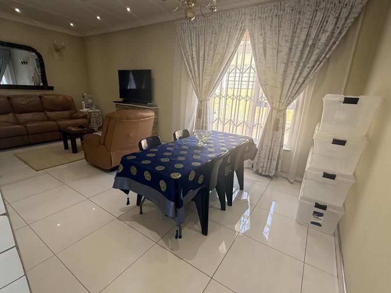 3 Bedroom Property for Sale in Linmeyer Gauteng