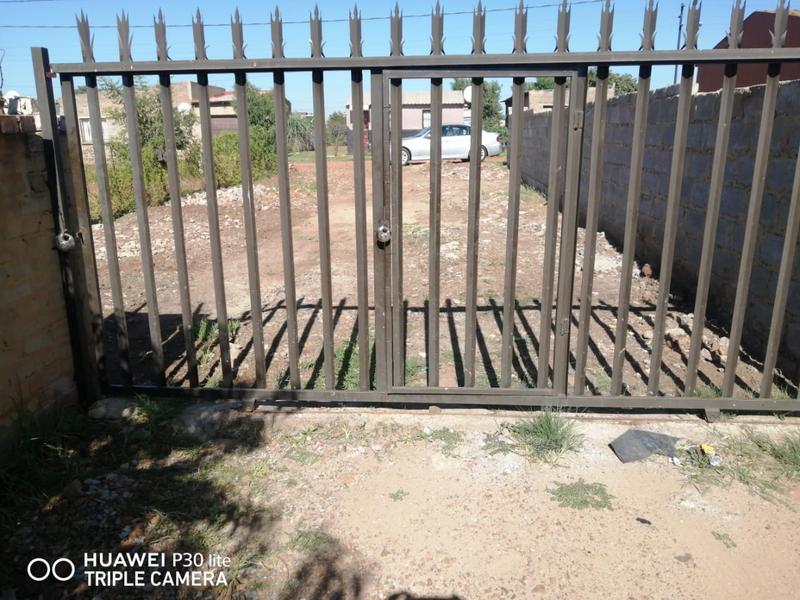 7 Bedroom Property for Sale in Orange Farm Gauteng