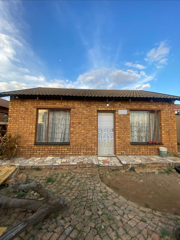 4 Bedroom Property for Sale in Tsakane Gauteng