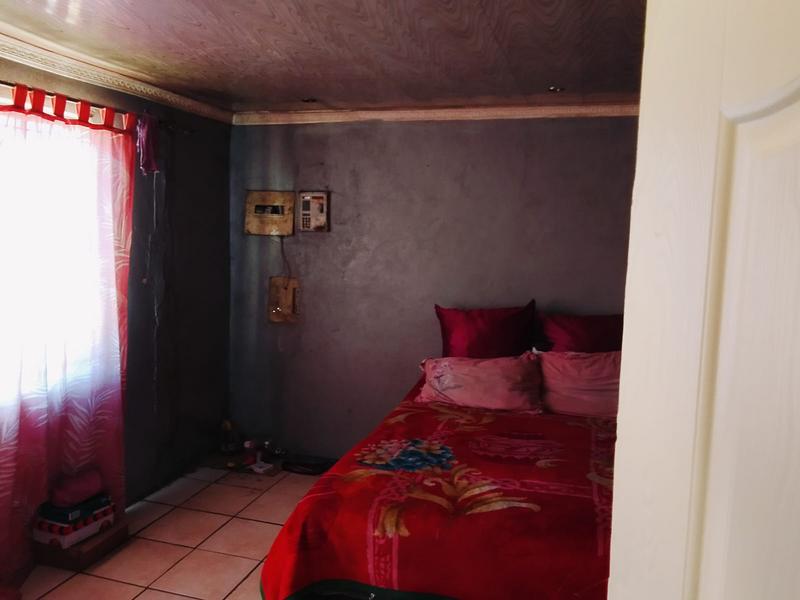 2 Bedroom Property for Sale in Tsakane Gauteng