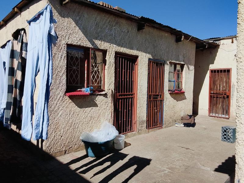 2 Bedroom Property for Sale in Tsakane Gauteng