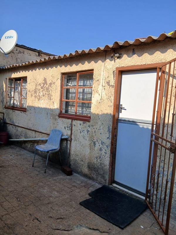 2 Bedroom Property for Sale in Tsakane Gauteng