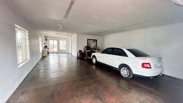 5 Bedroom Property for Sale in Primrose East Gauteng