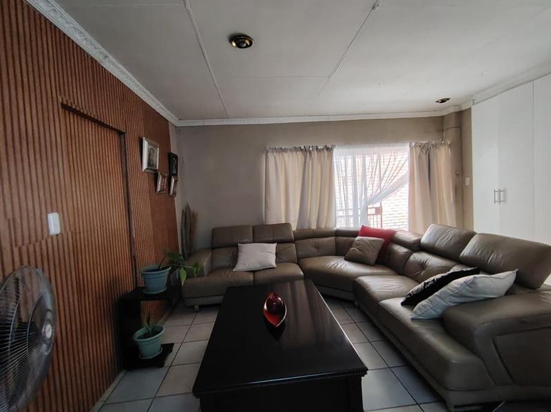 3 Bedroom Property for Sale in Karenpark Gauteng