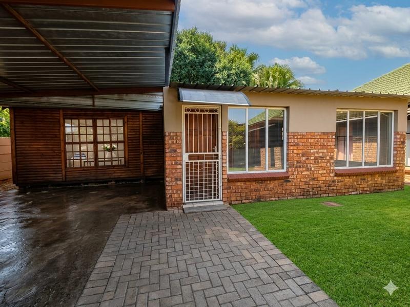 3 Bedroom Property for Sale in Karenpark Gauteng