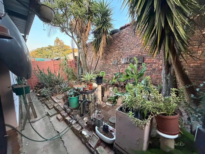 2 Bedroom Property for Sale in Silverton Gauteng