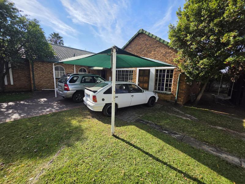 3 Bedroom Property for Sale in Raceview Gauteng