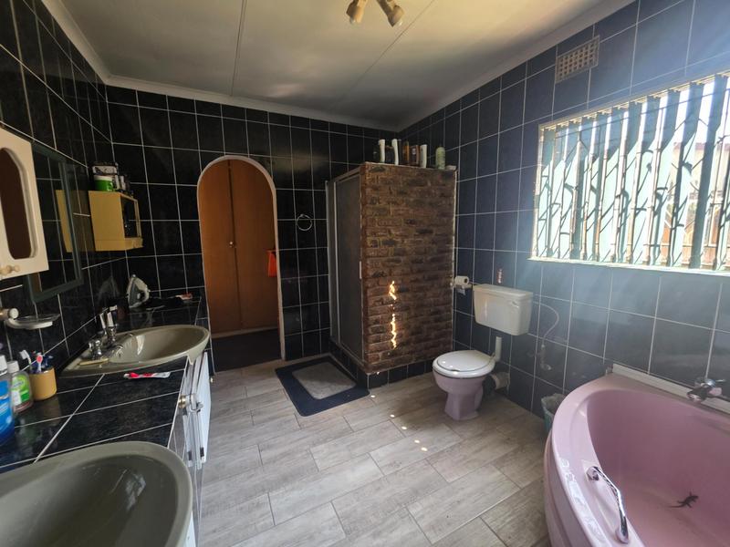 4 Bedroom Property for Sale in Van Dyk Park Gauteng