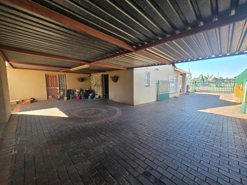 4 Bedroom Property for Sale in Van Dyk Park Gauteng