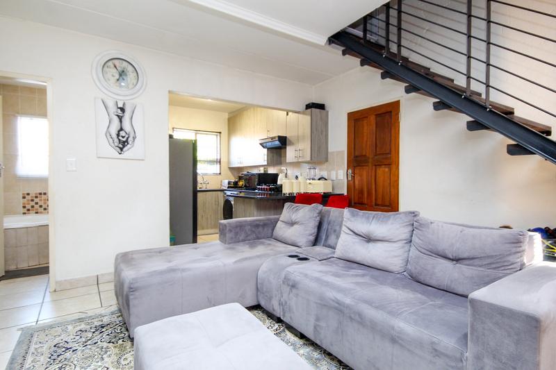 4 Bedroom Property for Sale in Rooihuiskraal North Gauteng
