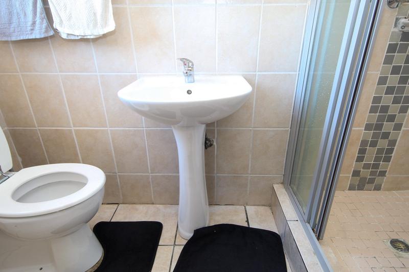 4 Bedroom Property for Sale in Rooihuiskraal North Gauteng