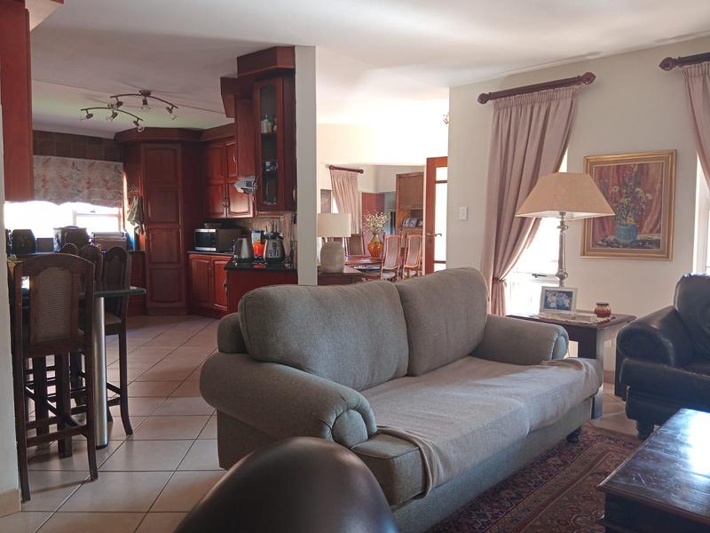 4 Bedroom Property for Sale in Eldoraigne Gauteng