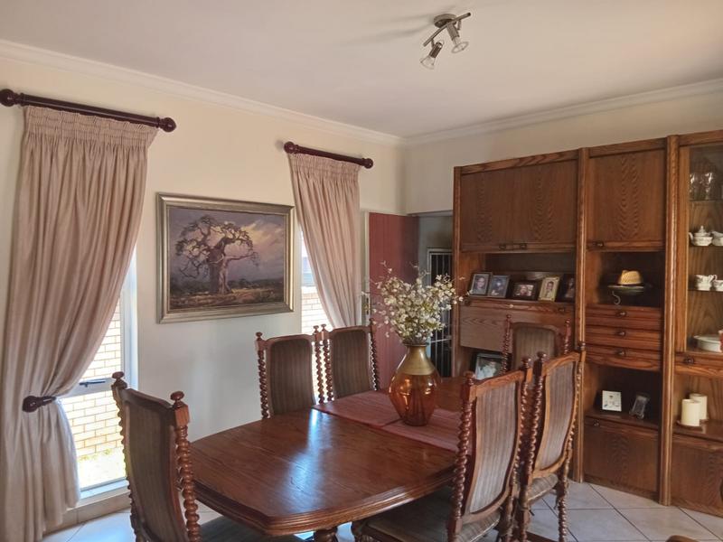 4 Bedroom Property for Sale in Eldoraigne Gauteng