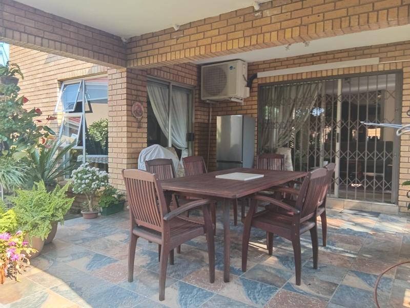 4 Bedroom Property for Sale in Eldoraigne Gauteng