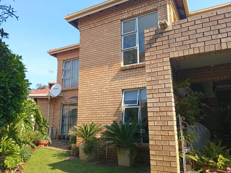 4 Bedroom Property for Sale in Eldoraigne Gauteng