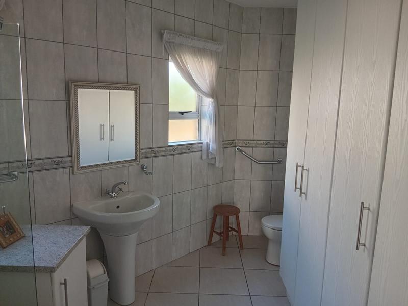 4 Bedroom Property for Sale in Eldoraigne Gauteng