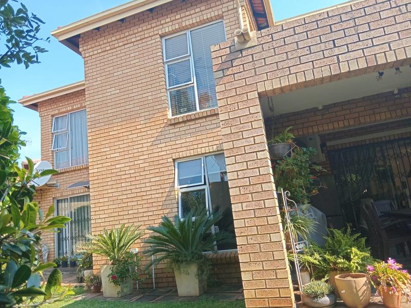 4 Bedroom Property for Sale in Eldoraigne Gauteng