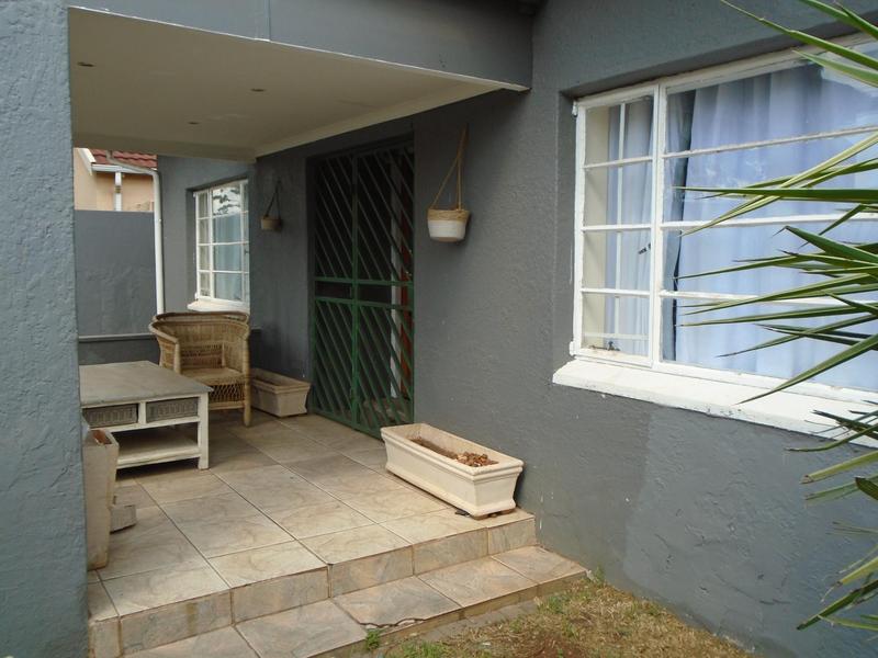 2 Bedroom Property for Sale in Westdene Gauteng