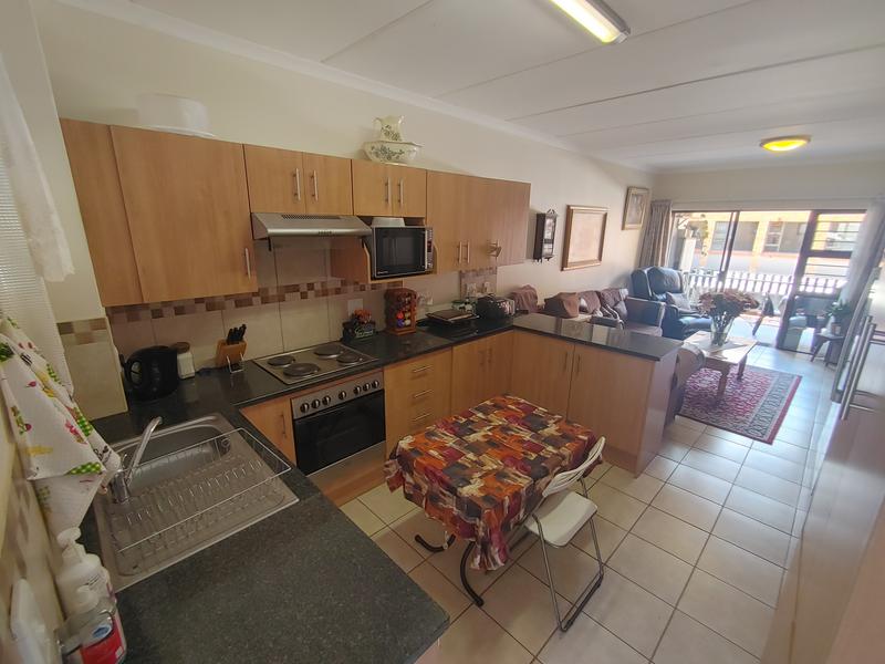 2 Bedroom Property for Sale in Homes Haven Gauteng