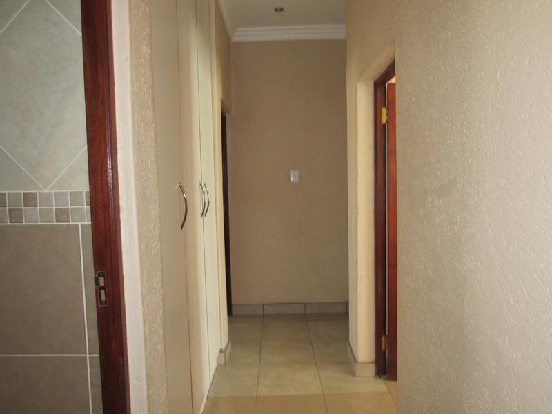 To Let 5 Bedroom Property for Rent in Savannah Country Estate Gauteng