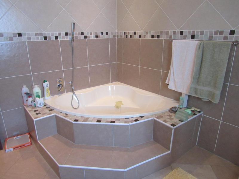 To Let 5 Bedroom Property for Rent in Savannah Country Estate Gauteng