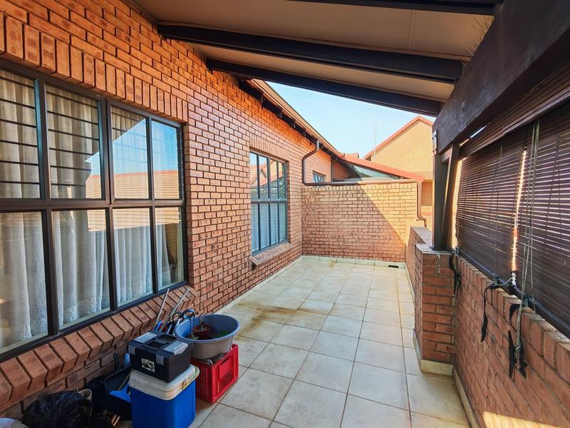 1 Bedroom Property for Sale in Newlands Gauteng