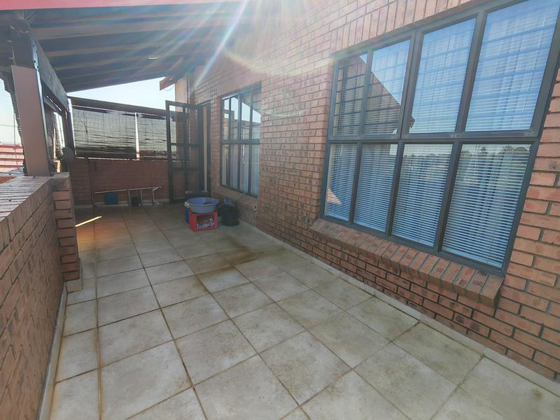 1 Bedroom Property for Sale in Newlands Gauteng