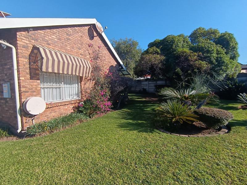 4 Bedroom Property for Sale in Primrose East Gauteng