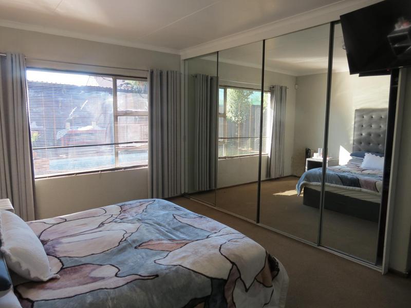4 Bedroom Property for Sale in Sunward Park Gauteng