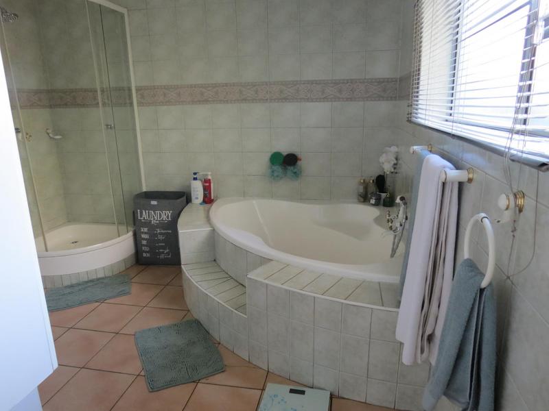 4 Bedroom Property for Sale in Sunward Park Gauteng
