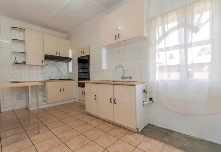 To Let 3 Bedroom Property for Rent in Dunnottar Gauteng