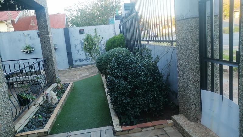 3 Bedroom Property for Sale in Lorentzville Gauteng