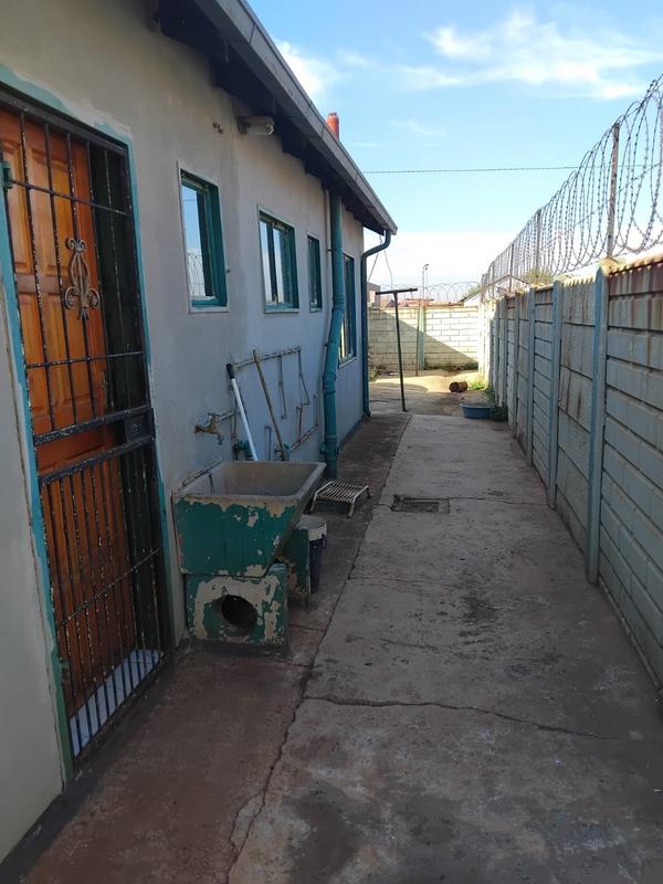 To Let 3 Bedroom Property for Rent in Villa Liza Gauteng