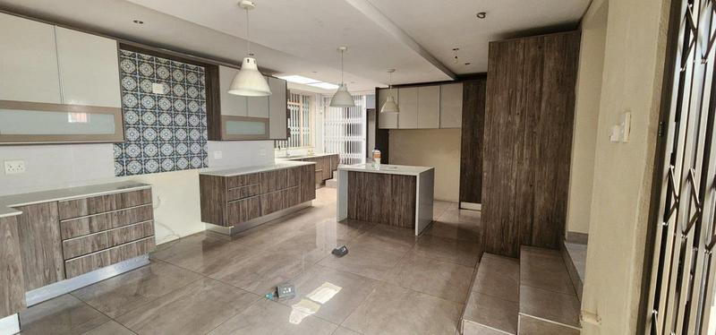 5 Bedroom Property for Sale in Erasmia Gauteng