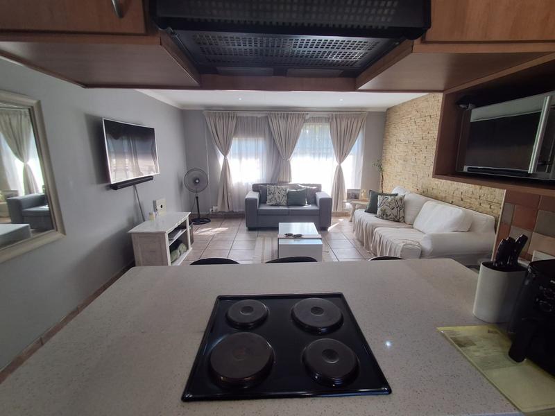 2 Bedroom Property for Sale in Verwoerdpark Gauteng
