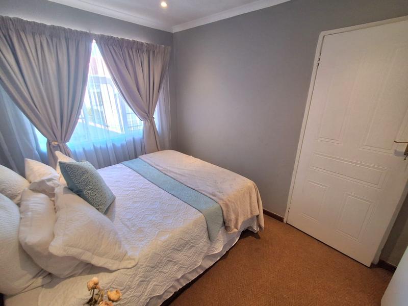 2 Bedroom Property for Sale in Verwoerdpark Gauteng