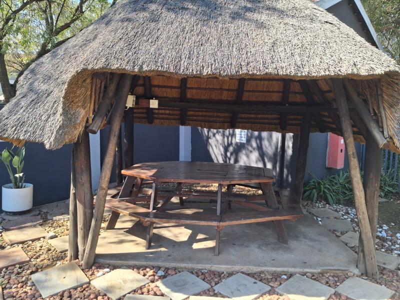 2 Bedroom Property for Sale in Verwoerdpark Gauteng