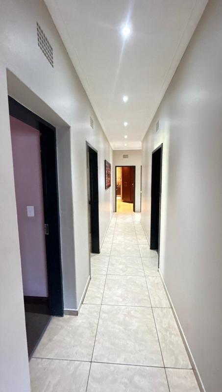6 Bedroom Property for Sale in Boksburg Gauteng