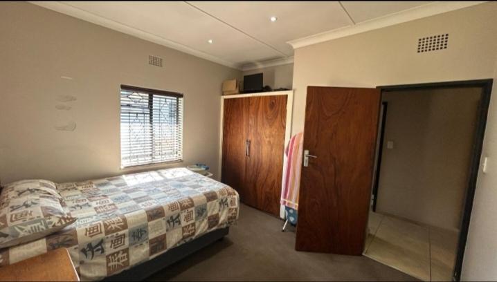 6 Bedroom Property for Sale in Boksburg Gauteng